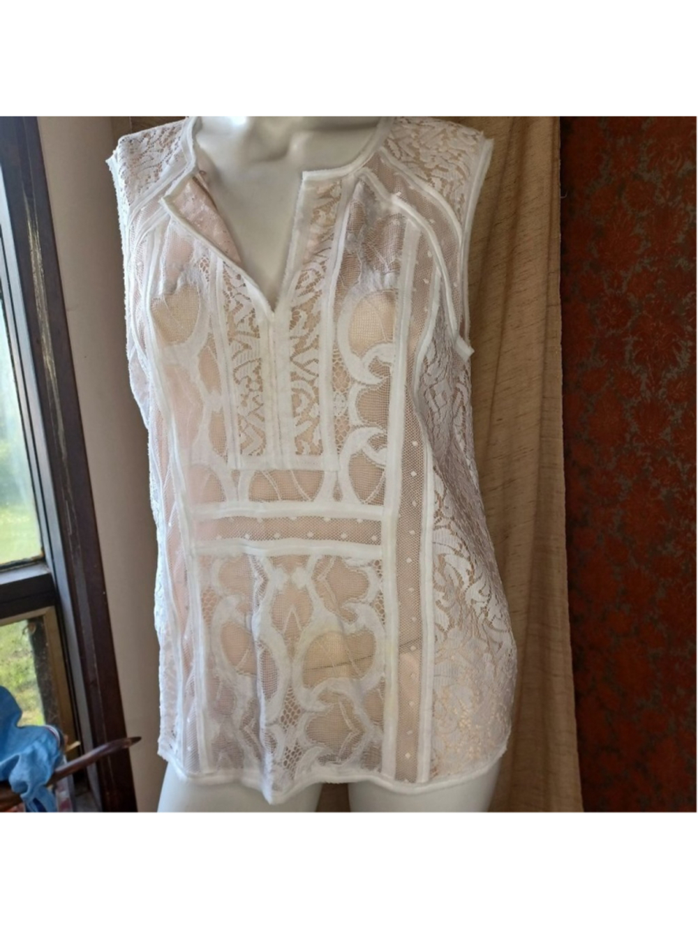 BCBG Maxazria lace tank top L